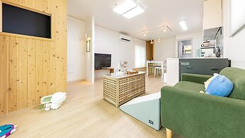 Gapyeong Dangdangi Dog Pension Purple