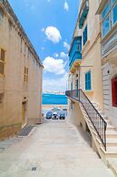 Central Valletta Townhouse