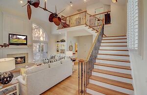 28 Beachwood West by Avantstay Close to Beach, Multiple Decks & Privat