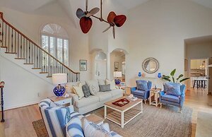 28 Beachwood West by Avantstay Close to Beach, Multiple Decks & Privat