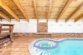 Honeypot by Avantstay Indoor Pool & Hot Tub