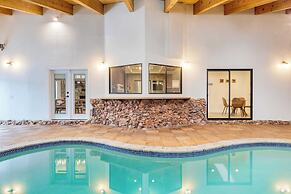 Honeypot by Avantstay Indoor Pool & Hot Tub
