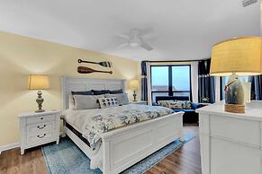 402 Summerhouse by Avantstay Beachfront Condo w/ Community Pool Access