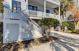 20 Morgan Place Drive by Avantstay Waterfront Home w/ Private Dock