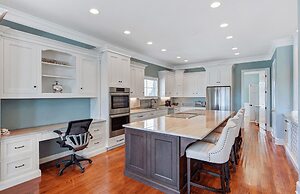 20 Morgan Place Drive by Avantstay Waterfront Home w/ Private Dock