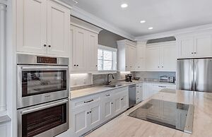 20 Morgan Place Drive by Avantstay Waterfront Home w/ Private Dock