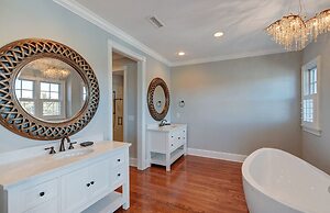 20 Morgan Place Drive by Avantstay Waterfront Home w/ Private Dock