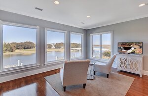 20 Morgan Place Drive by Avantstay Waterfront Home w/ Private Dock