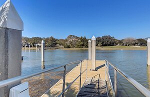 20 Morgan Place Drive by Avantstay Waterfront Home w/ Private Dock