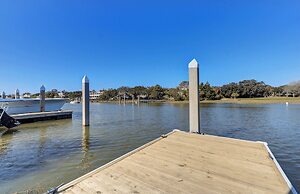 20 Morgan Place Drive by Avantstay Waterfront Home w/ Private Dock