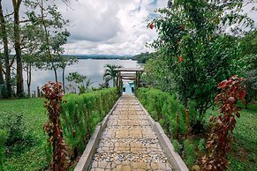 Almost Heaven Lake Resort by Cocotel