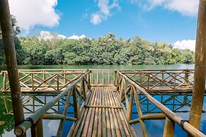 Almost Heaven Lake Resort by Cocotel