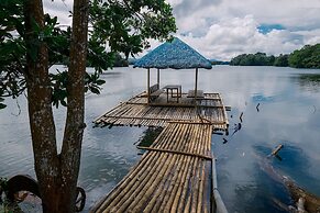 Almost Heaven Lake Resort by Cocotel