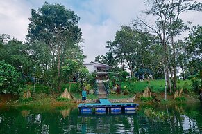 Almost Heaven Lake Resort by Cocotel