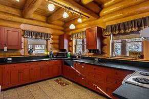 ON Trail Gorgeous Real log Home