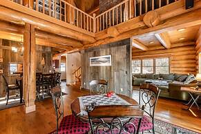 Gorgeous On Trail Clean Real log Home
