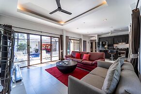 3 BR Pool Villa in Great Location BUB
