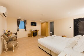 Heaven Boutique Hotel