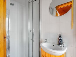 Seaside Log Cabin, Carna