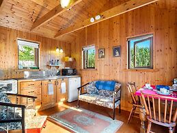 Seaside Log Cabin, Carna