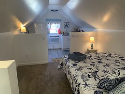 Loft At The Beach 1 Bedroom Apts by RedAwning