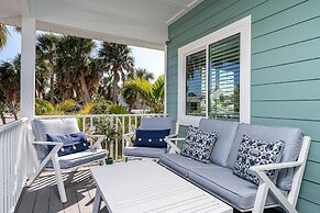 233 Delmar Avenue - Beautiful Private Pool Home 3 Bedroom Home by RedA