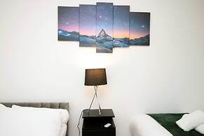 Stunning 4 Bedroom Flat Near City Centre