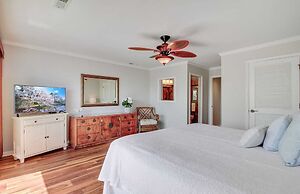 20 Beach Club Villa by Avantstay Close to the Beach & Golf Courses!