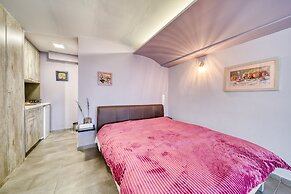 Magical View Studios Asproneri, Kamena Vourla