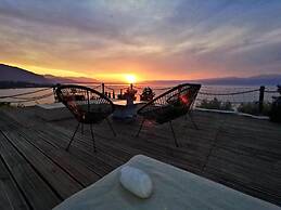 Magical View Studios Asproneri, Kamena Vourla