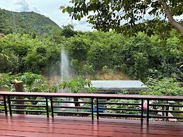 Baan Apa Erawan Resort