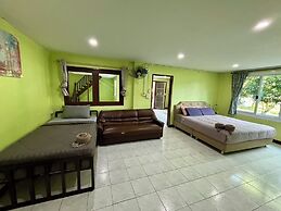 Baan Apa Erawan Resort