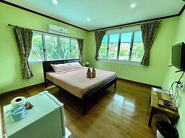 Baan Apa Erawan Resort