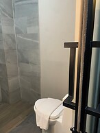 515 VICTORY Hotel