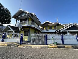 OYO 91900 Wisma Amrach