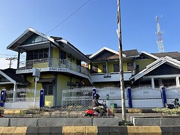 OYO 91900 Wisma Amrach