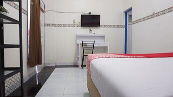 OYO 91900 Wisma Amrach