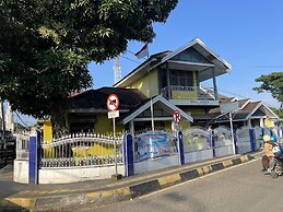 OYO 91900 Wisma Amrach