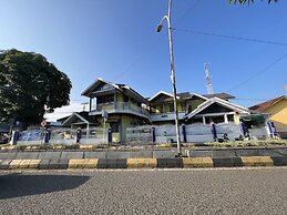 OYO 91900 Wisma Amrach