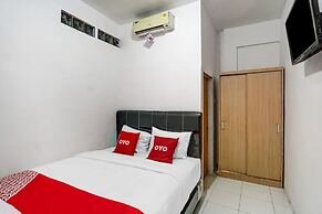OYO 91110 Wilson HomestayNearRSU Bunda Thamrin