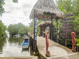 OYO Homes 91118 Homesstay Desa Wisata Budo Near Desa Wisata Budo