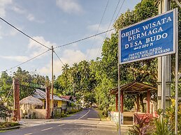 OYO Homes 91118 Homesstay Desa Wisata Budo Near Desa Wisata Budo