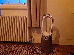 Charming 1-wall Bed Comfortable Studio in Nwlondon