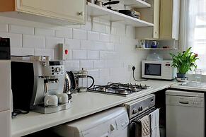 Charming 1-wall Bed Comfortable Studio in Nwlondon