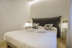 Milan Luxury Gem-hosted by Sweetstay