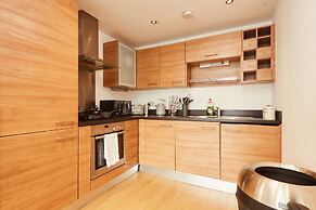 Deluxe City Apt, Beautiful River View,free Parking