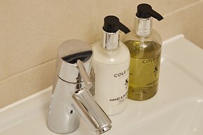 Deluxe City Apt, Beautiful River View,free Parking