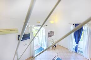 Attila Quadrupla Duplex