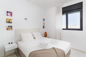 Bat Yam Luxury with Terrace & Sea View
