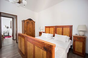 Stone house Lino Trogir